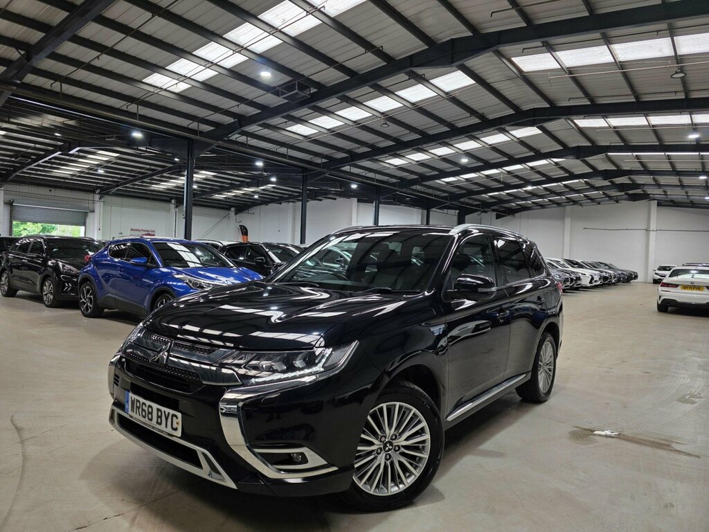 Mitsubishi Outlander 2.4H Twinmotor 13.8Kwh 4H Cvt 4Wd Euro 6 Ss Black