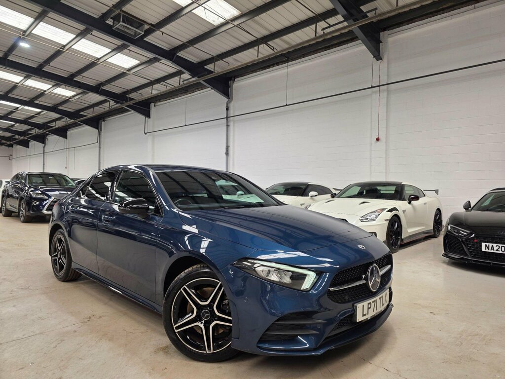 Mercedes-Benz A Class 1.3 A250e 15.6Kwh Amg Line Edition Executive 8G- LP71TLX Blue #3