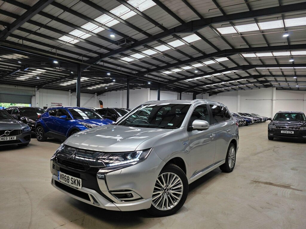 Mitsubishi Outlander 2.4H Twinmotor 13.8Kwh 4H Cvt 4Wd Euro 6 Ss Silver