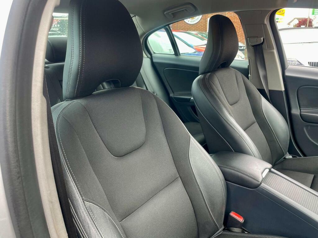 Volvo S60 Saloon Silver #9