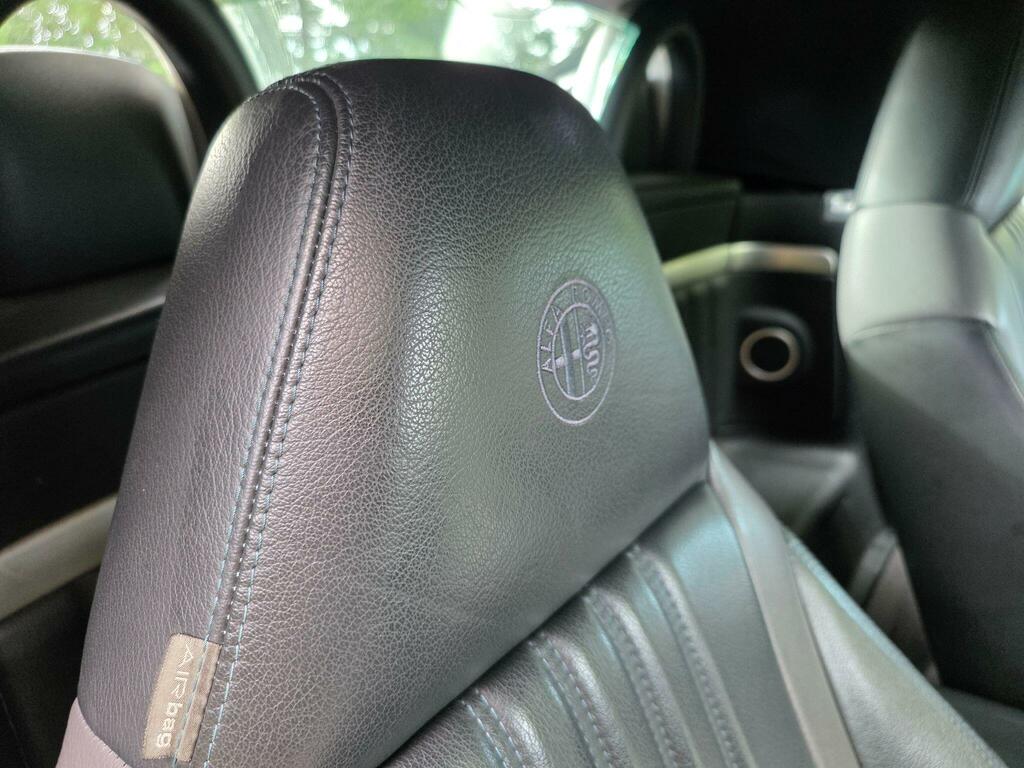 Alfa Romeo Spider 2.2 Jts Black #24