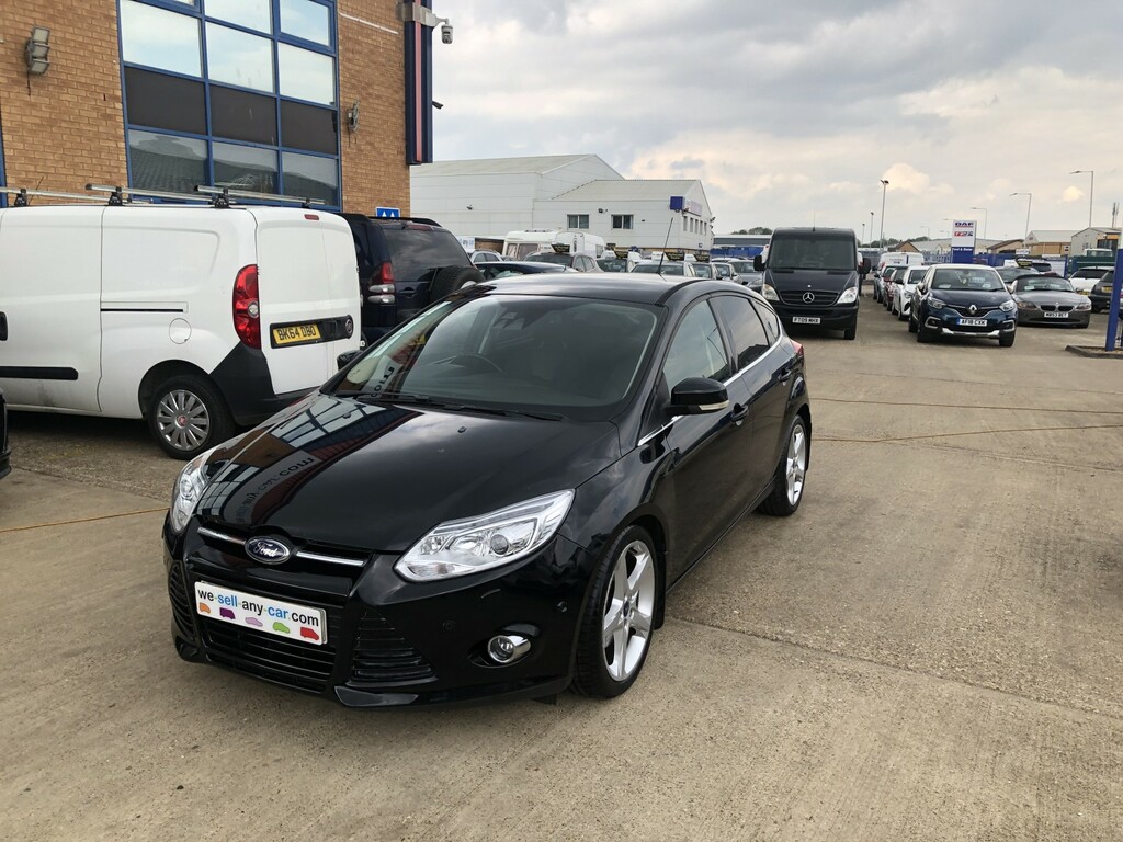 Ford Focus Hatchback 2.0 Tdci Titanium X 2011 Black #3
