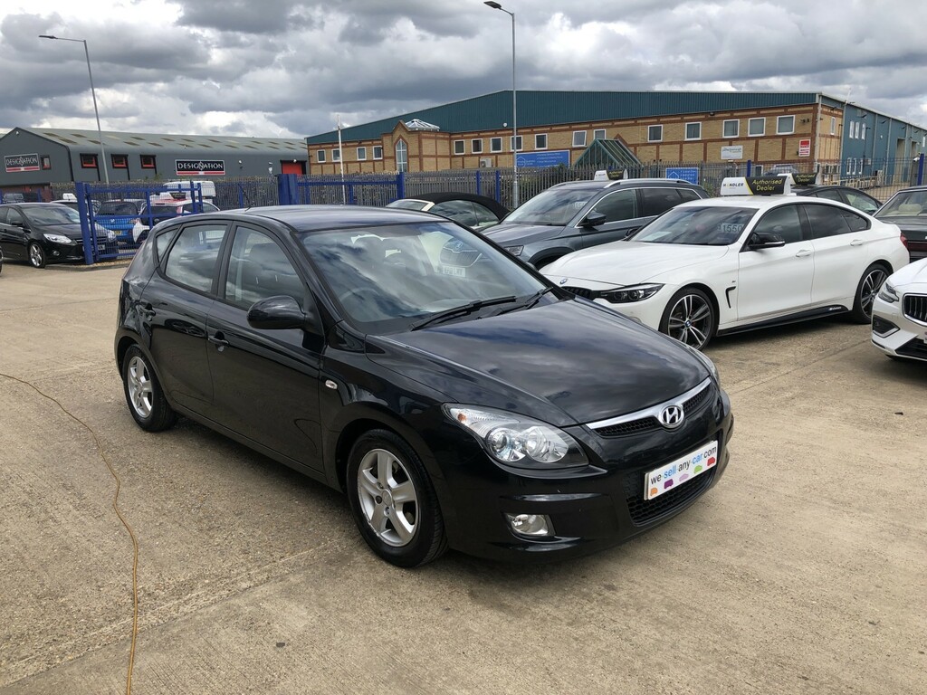 Hyundai I30 Hatchback 1.4 Comfort 2009 Black