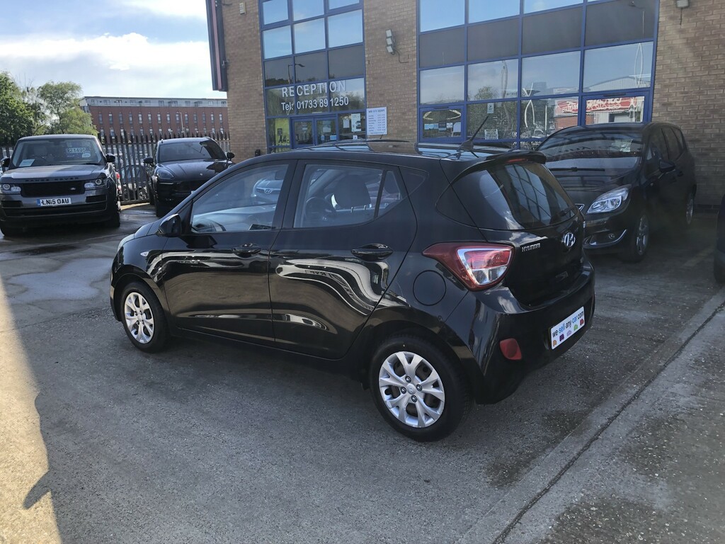 Hyundai I10 Hatchback 1.2 Se 2014 VN64AJY Black #3