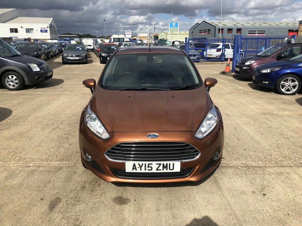 Ford Fiesta Hatchback 1.0 T Ecoboost Titanium 2015 AY15ZMU Brown #2