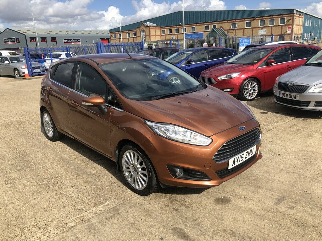 Ford Fiesta Hatchback 1.0 T Ecoboost Titanium 2015 AY15ZMU Brown