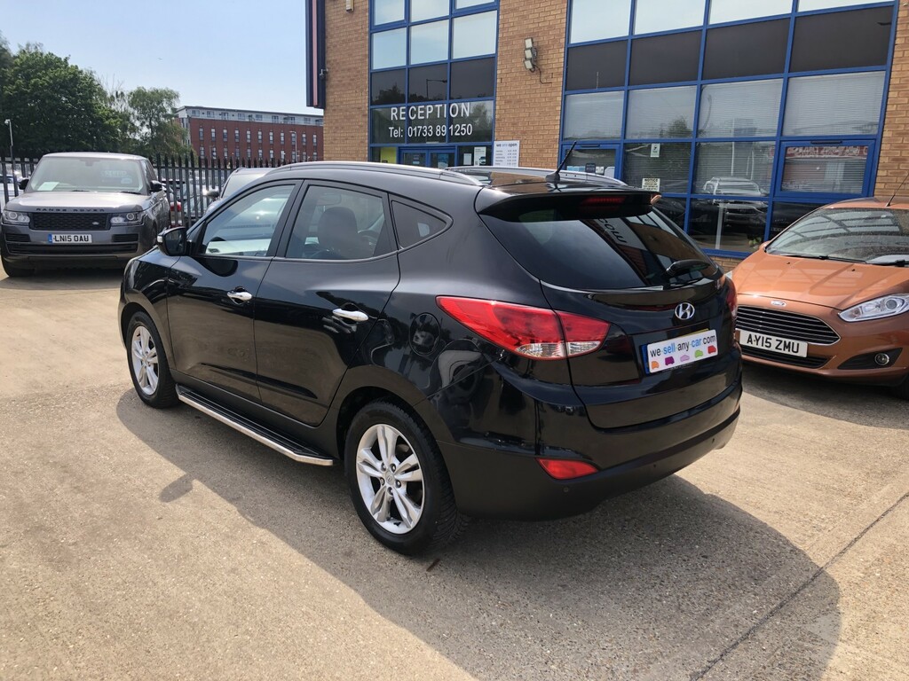 Hyundai Ix35 Suv 1.7 Crdi Premium 2012 Black #5