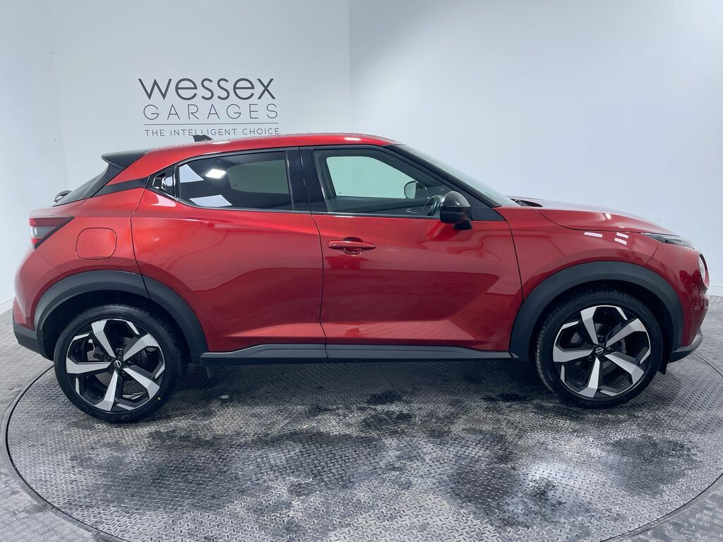 Nissan Juke 1.0 Dig-t 114 Tekna BD72NFA Red #4
