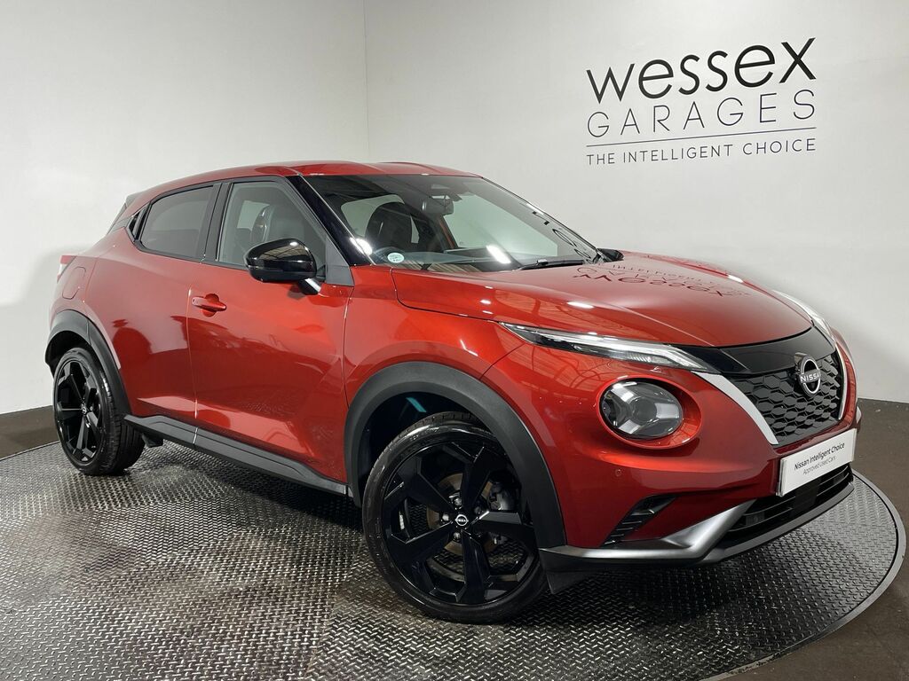 Nissan Juke 1.6 Hybrid Tekna Red