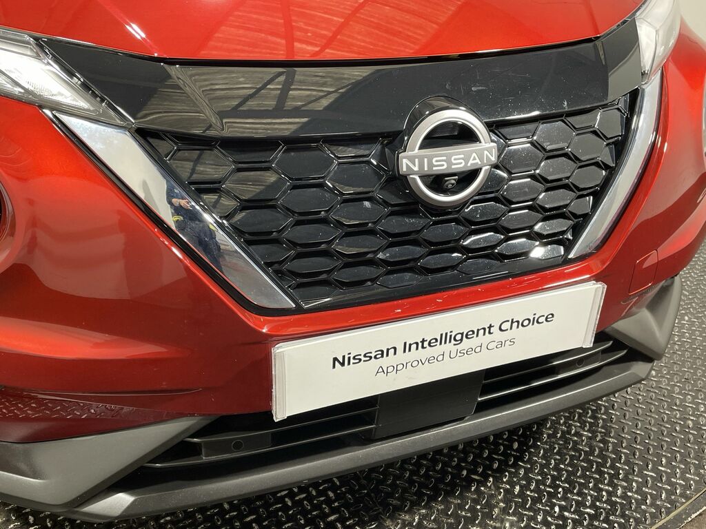 Nissan Juke 1.6 Hybrid Tekna OW25ZSX Red #6