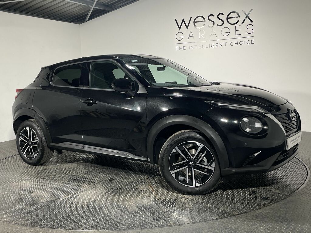 Nissan Juke 1.6 Hybrid N-connecta Black