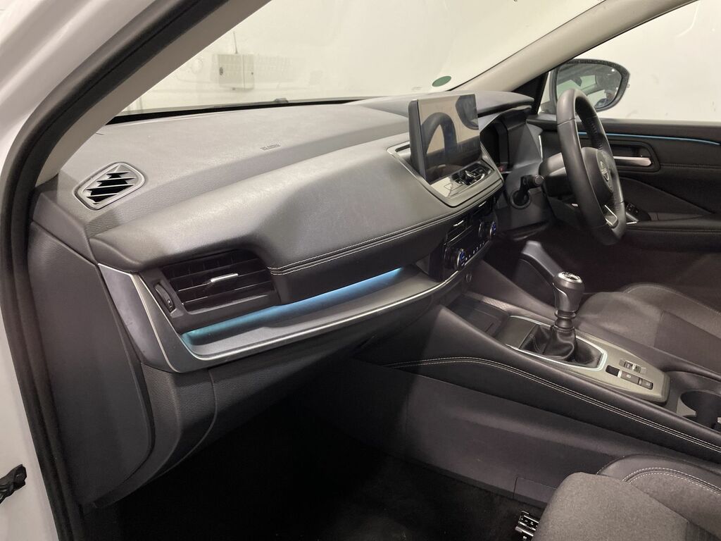 Nissan Qashqai 1.3 Dig-t Mh N-connecta DP74LYG White #4