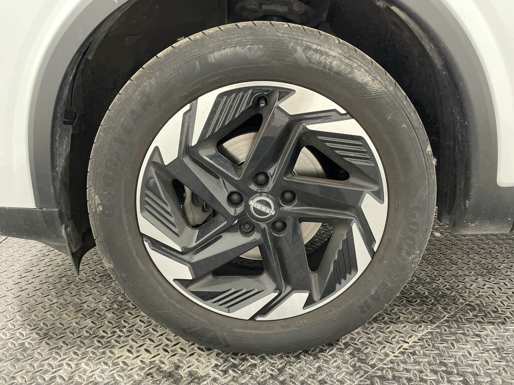 Nissan Qashqai 1.3 Dig-t Mh N-connecta DP74LYG White #6