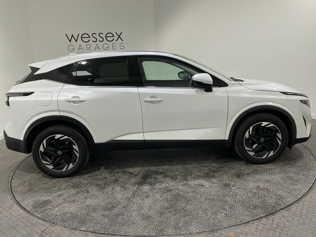 Nissan Qashqai 1.3 Dig-t Mh N-connecta DP74LYG White #3