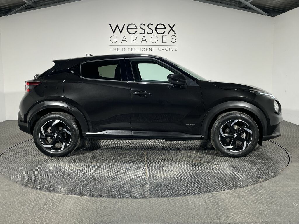 Nissan Juke 1.6 Hybrid N-connecta YK73GLO Black #4