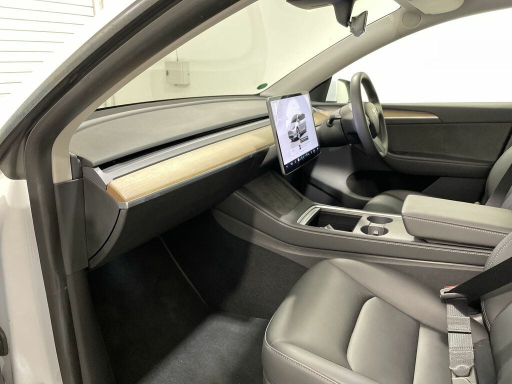 Tesla Model Y Long Range Awd WN22MTE White #5