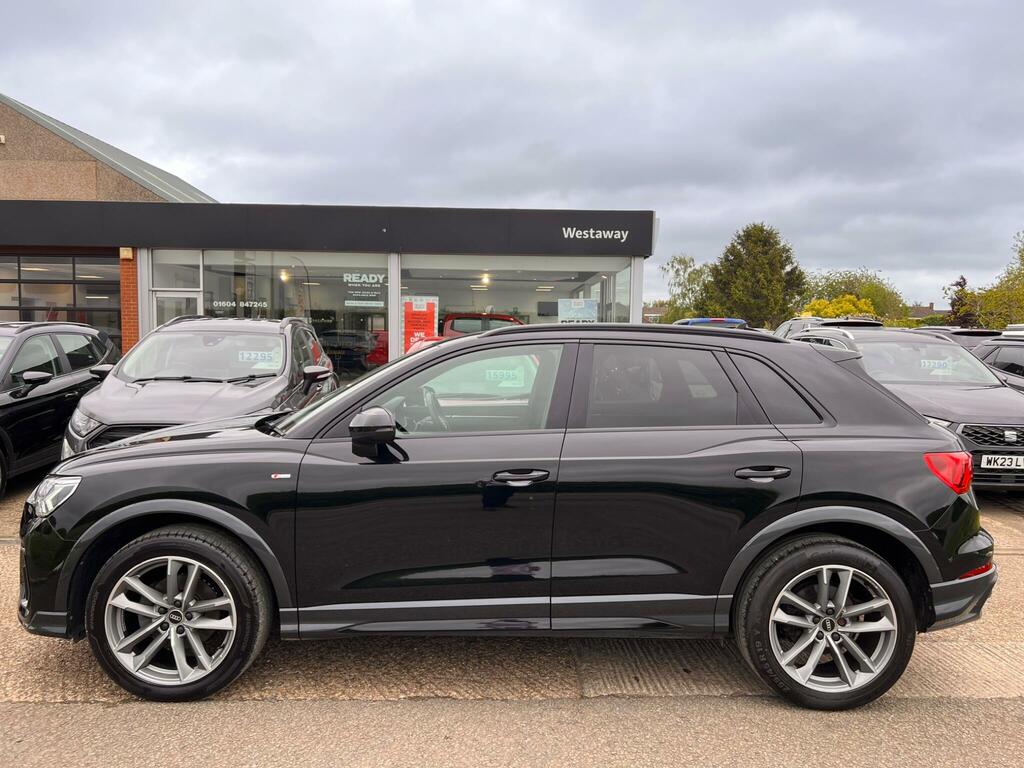 Audi Q3 35 Tfsi Black Edition - 2022 22 Black #5