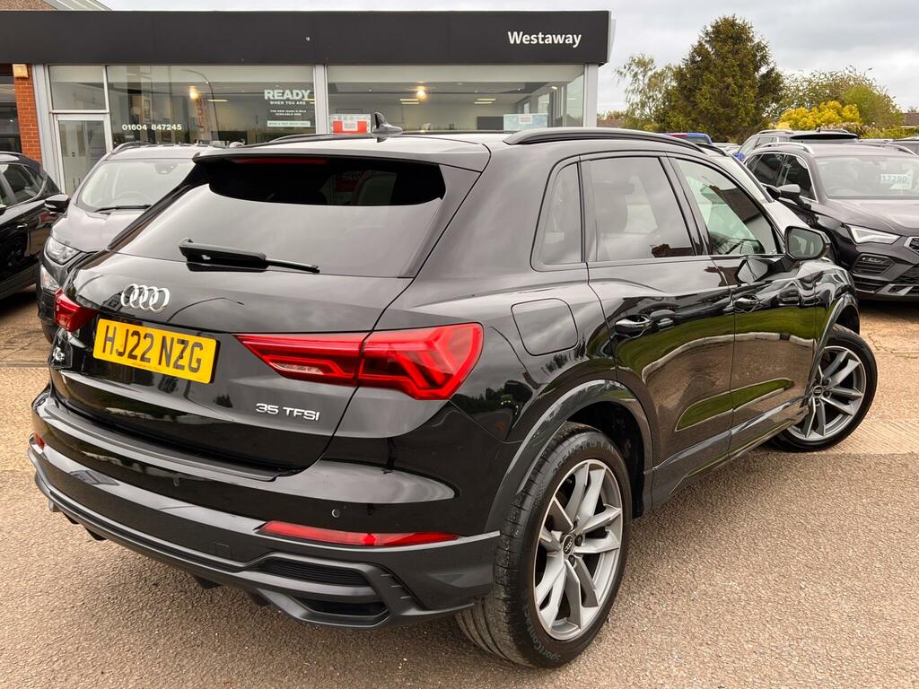 Audi Q3 35 Tfsi Black Edition - 2022 22 Black #3