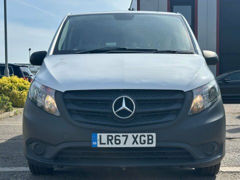 Mercedes-Benz Vito 2.1 114 Cdi LR67XGB White #5