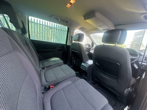 Volkswagen Sharan Mpv White #16