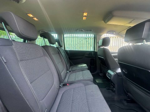 Volkswagen Sharan Mpv White #17