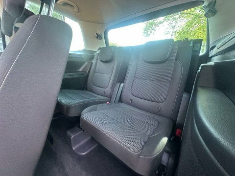 Volkswagen Sharan Mpv White #23