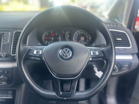 Volkswagen Sharan Mpv White #27