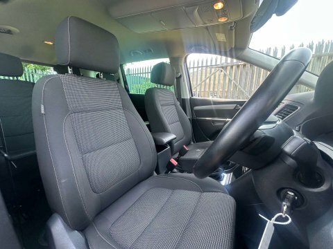 Volkswagen Sharan Mpv White #14