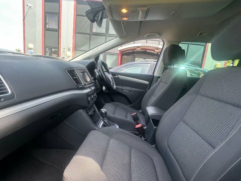 Volkswagen Sharan Mpv White #25