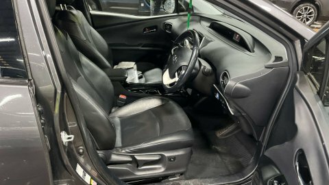 Toyota Prius Hatchback Silver #9