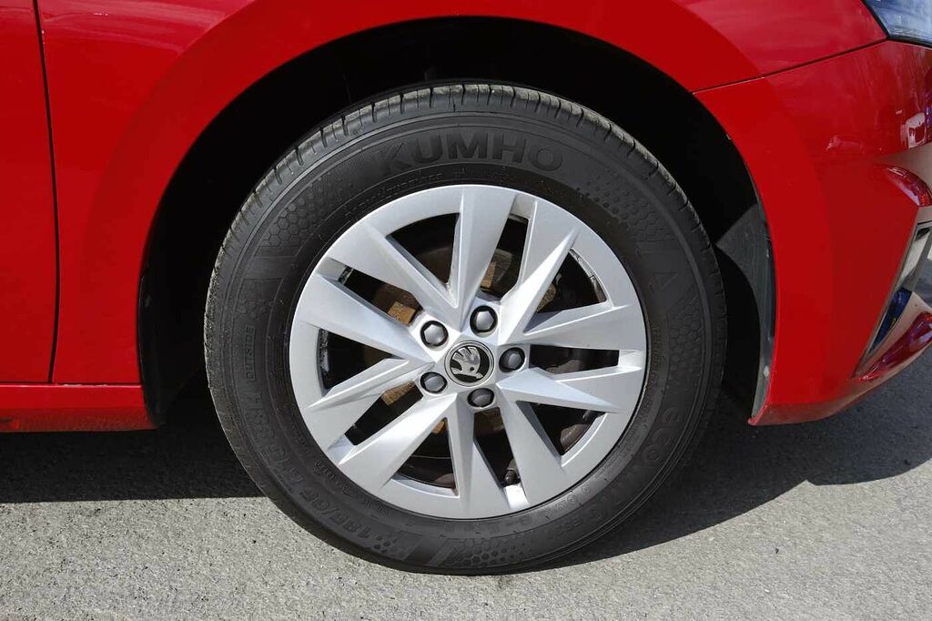 Skoda Fabia Hatch Se Comfort 1.0 Tsi 95 Ps 5G Man SM24GZN Red #5
