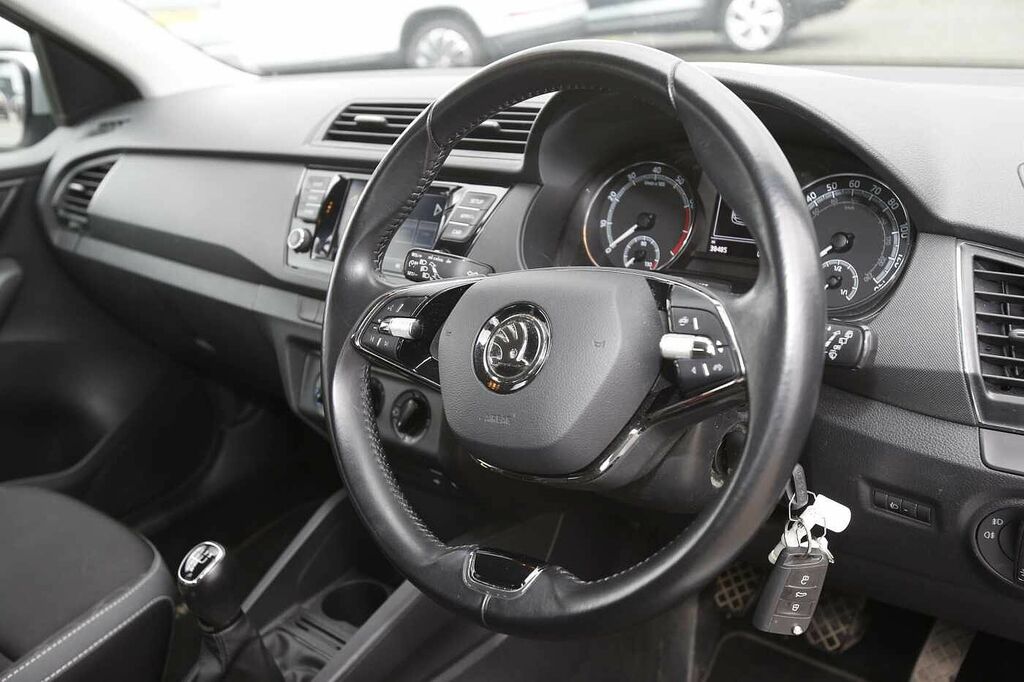 Skoda Fabia Hatch Se 1.0 Tsi 95 Ps 5G Man YD70HMG Silver #6
