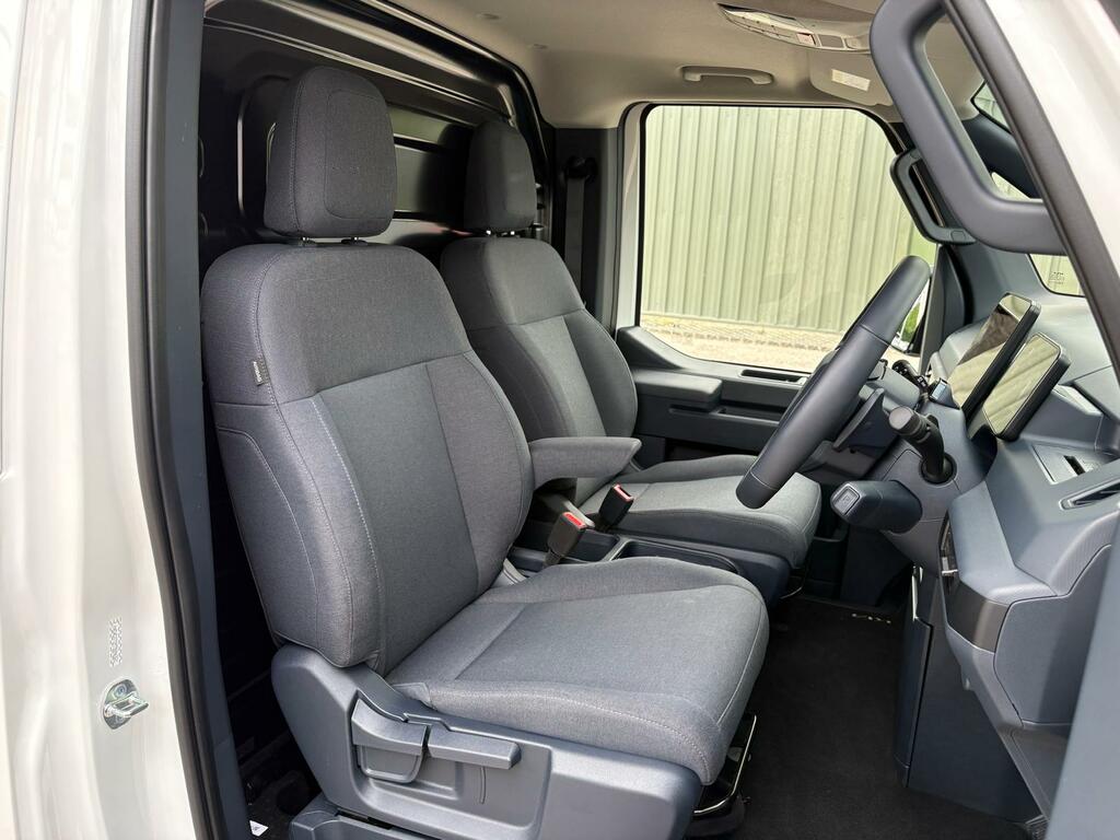 Kia PV5 Plus Long Range 71.2Kwh White #5