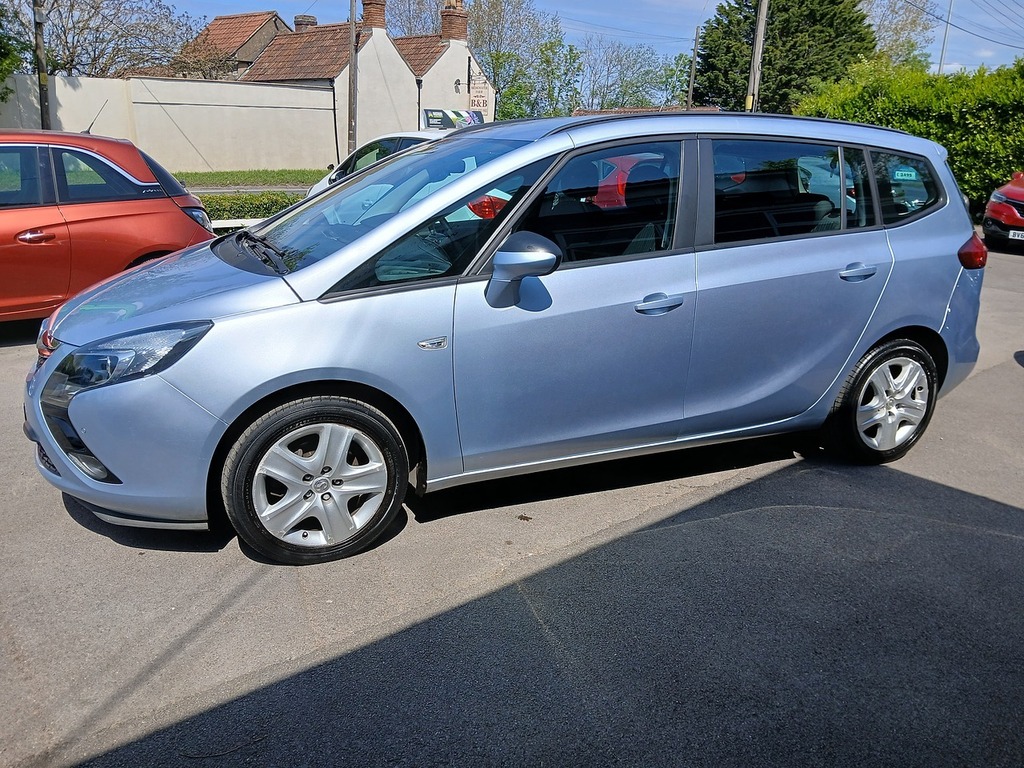 Vauxhall Zafira Tourer Exclusiv Silver #4