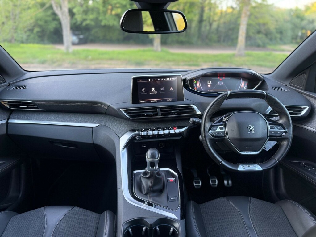 Peugeot 3008 2019 1.2 Puretech Gt Line Euro 6 Ss CV69CLY White #2