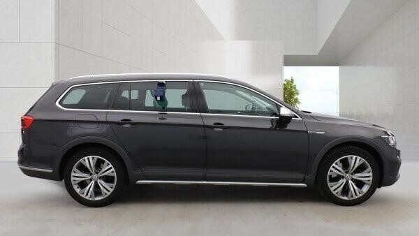 Volkswagen Passat Alltrack 2.0 Tdi Scr 190 Dsg Black #5