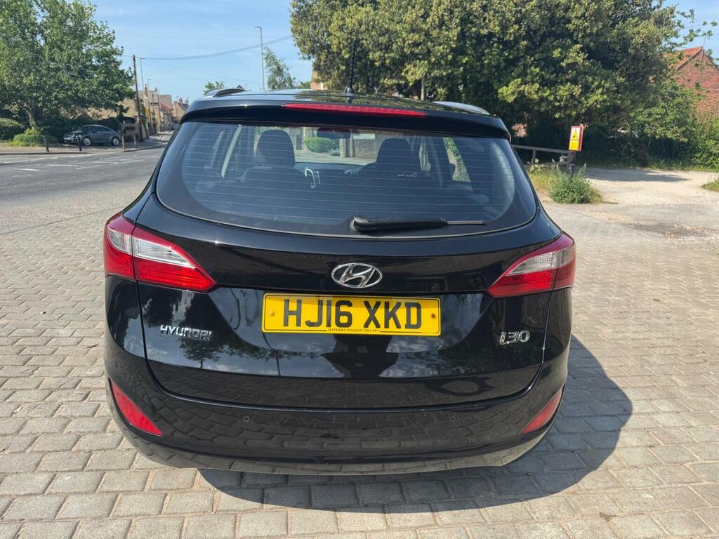 Hyundai I30 1.6 Crdi Blue Drive Se Tourer Euro 6 Ss HJ16XKD Black #6