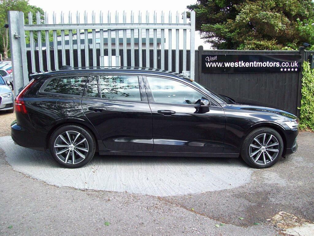 Volvo V60 2.0 B3 Mhev Momentum Dct Euro 6 S S Black #2