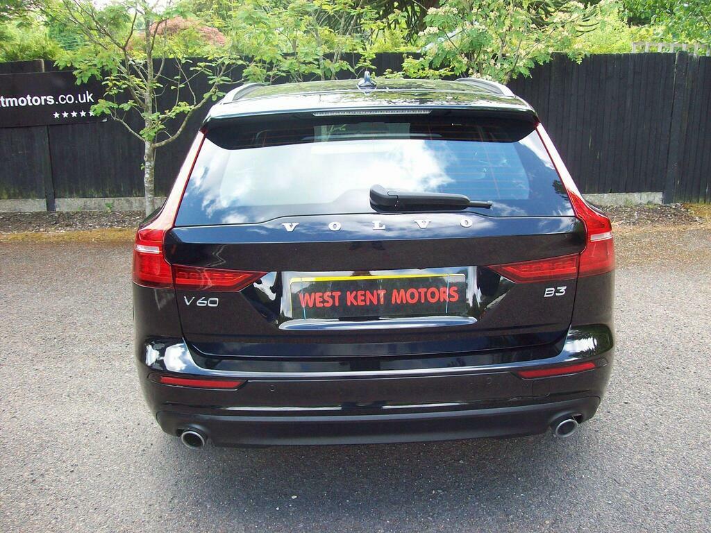 Volvo V60 2.0 B3 Mhev Momentum Dct Euro 6 S S Black #4