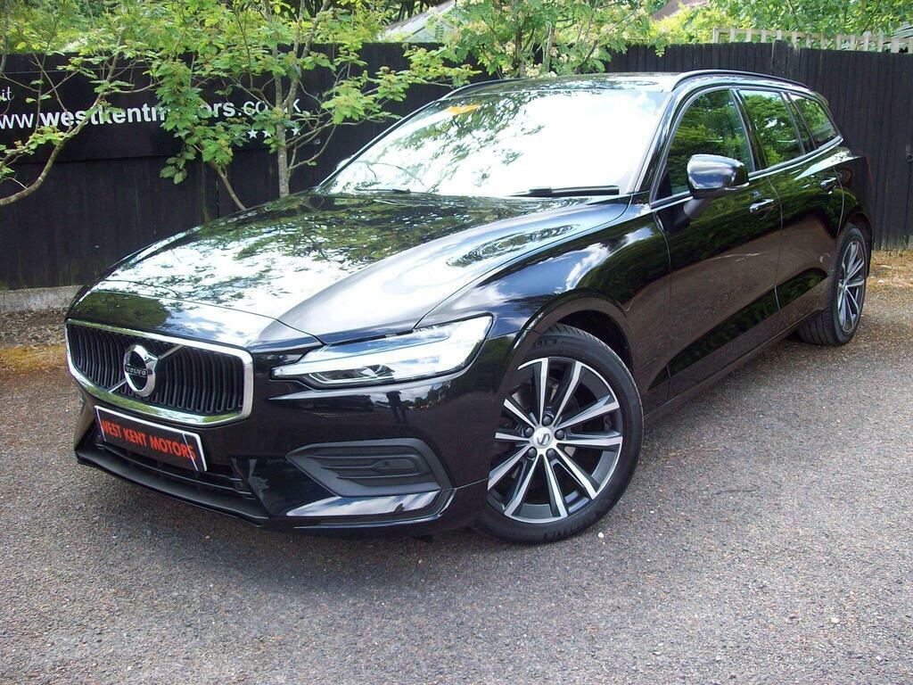 Volvo V60 2.0 B3 Mhev Momentum Dct Euro 6 S S Black