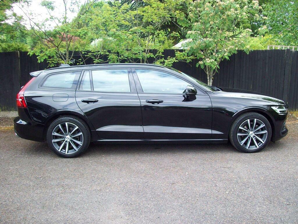 Volvo V60 2.0 B3 Mhev Momentum Dct Euro 6 S S Black #5
