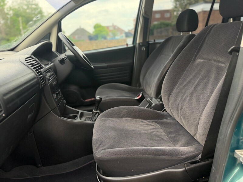 Vauxhall Zafira 1.8I Elegance Black #13