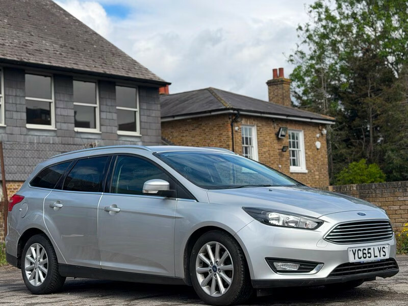 Ford Focus Titanium Silver #2