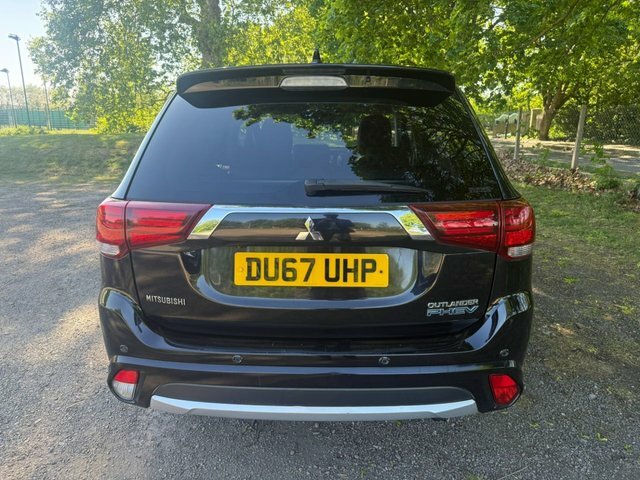 Mitsubishi Outlander 2.0H 12Kwh 5Hs Suv DU67UHP Black #4