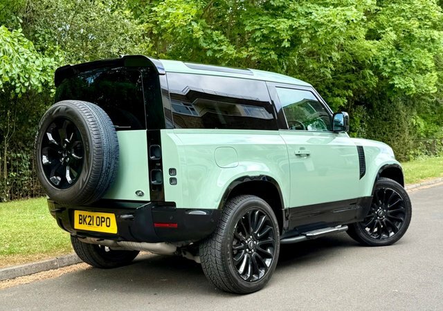 Land Rover Defender 3.0 D200 Mhev Se Green #4