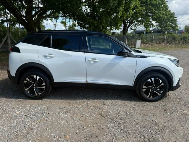 Peugeot 2008 1.2 Puretech Gt Suv LB72EKE White #2