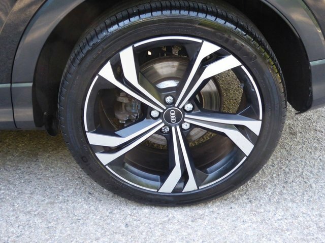 Audi Q3 2.0 Tfsi 45 Edition SL69YNX Black #4