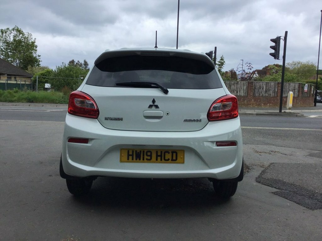 Mitsubishi Mirage 3 Hatchback White #4
