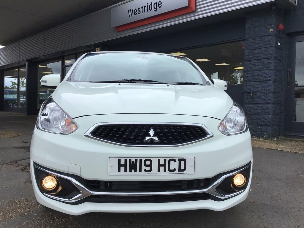 Mitsubishi Mirage 3 Hatchback White #5