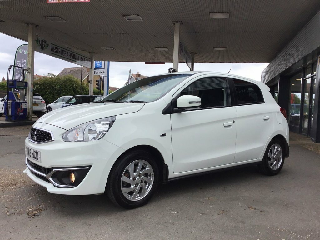 Mitsubishi Mirage 3 Hatchback White #2